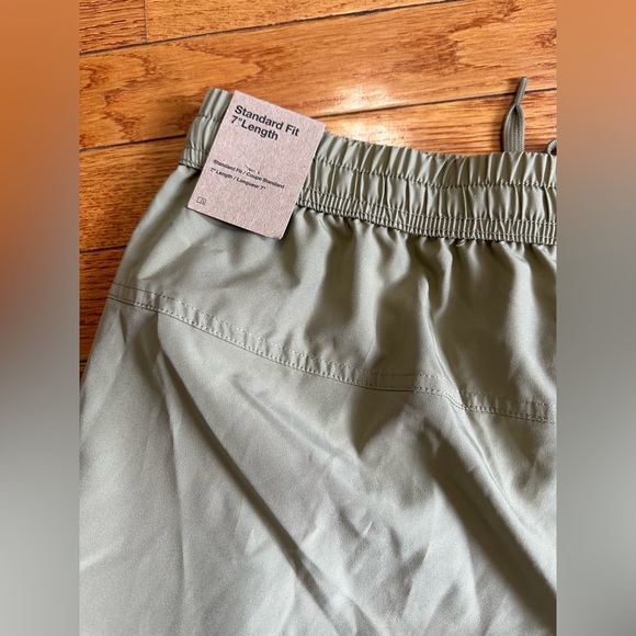 New!!! Nike Dri-Fit Shorts - Picture 4 of 4